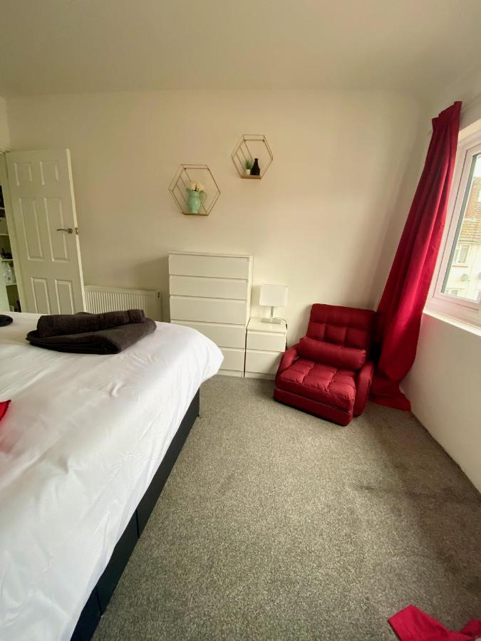 Free Parking - Garden - Long Stays - Nr Uni Reading Exterior photo